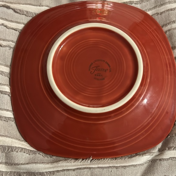 2 Fiestaware Scarlet Red Salad Dessert Square Plates Fiesta 7 1/2" USA - Picture 5 of 8